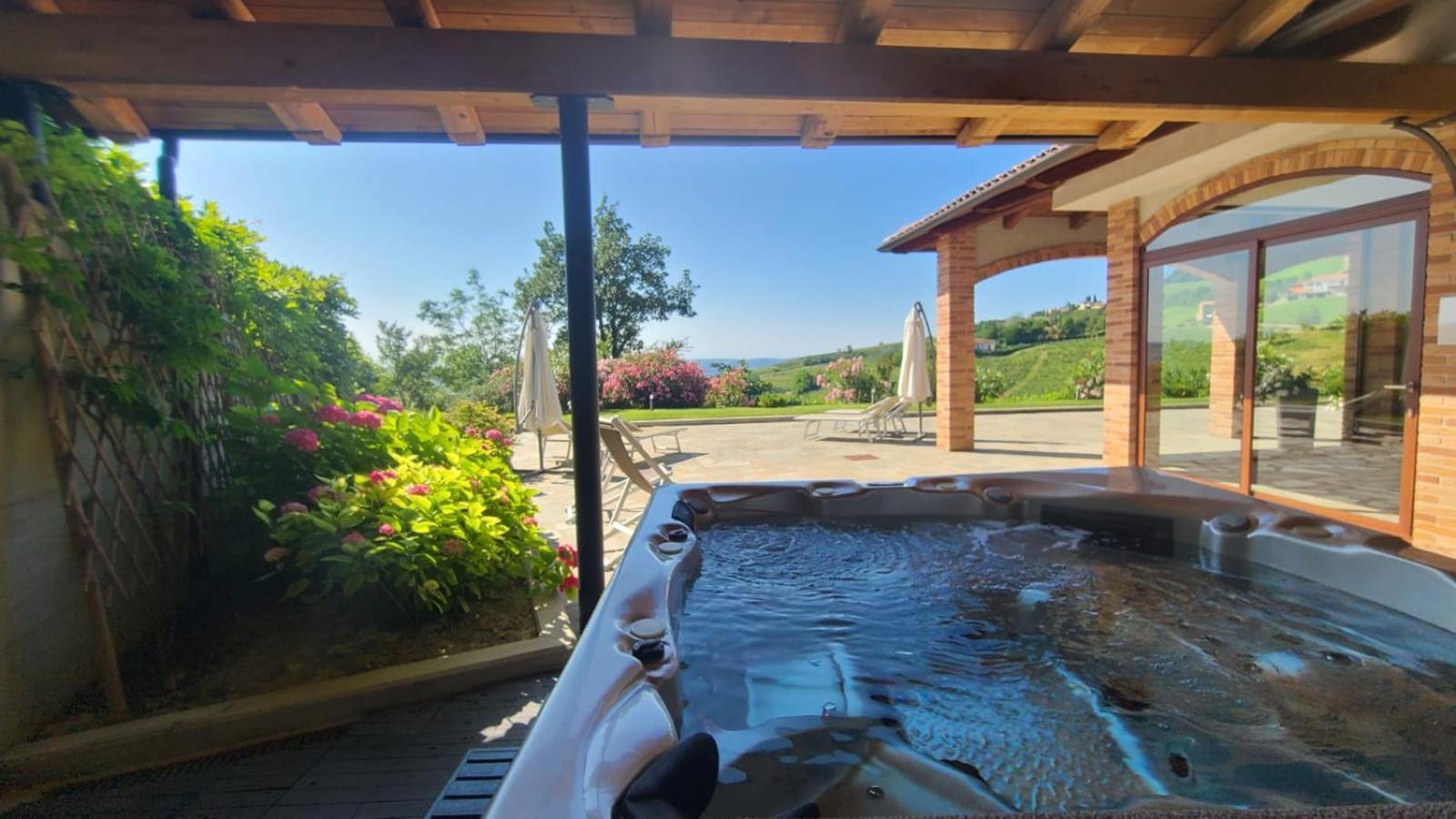 Casa Castella - Adults Only - Langhe Villa Diano dʼAlba Buitenkant foto