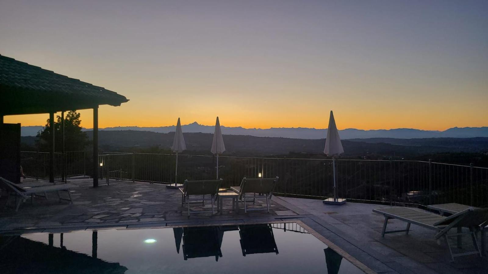 Casa Castella - Adults Only - Langhe Villa Diano dʼAlba Buitenkant foto