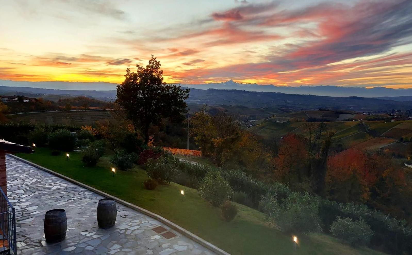 Casa Castella - Adults Only - Langhe Villa Diano dʼAlba Buitenkant foto