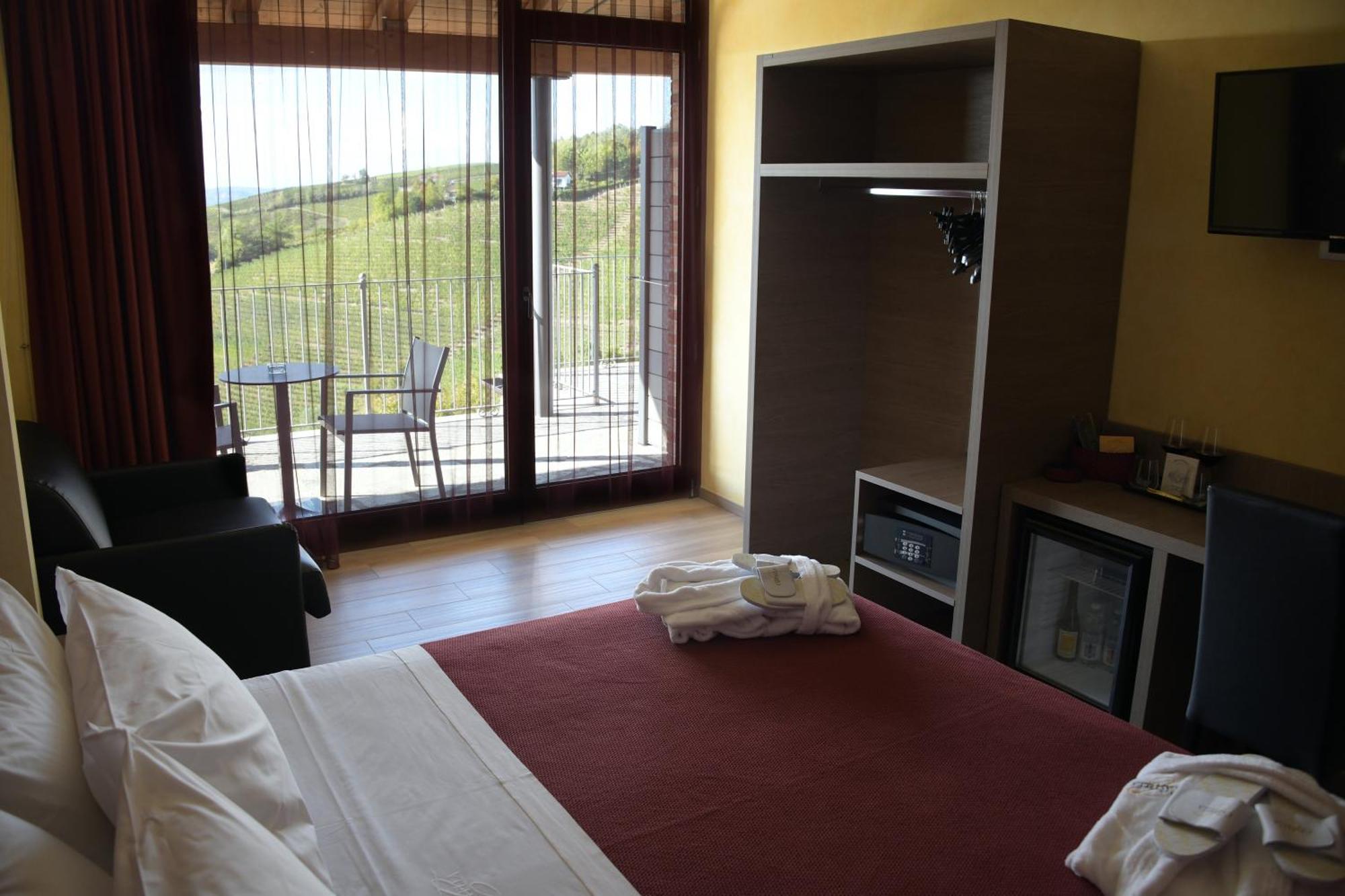 Casa Castella - Adults Only - Langhe Villa Diano dʼAlba Buitenkant foto